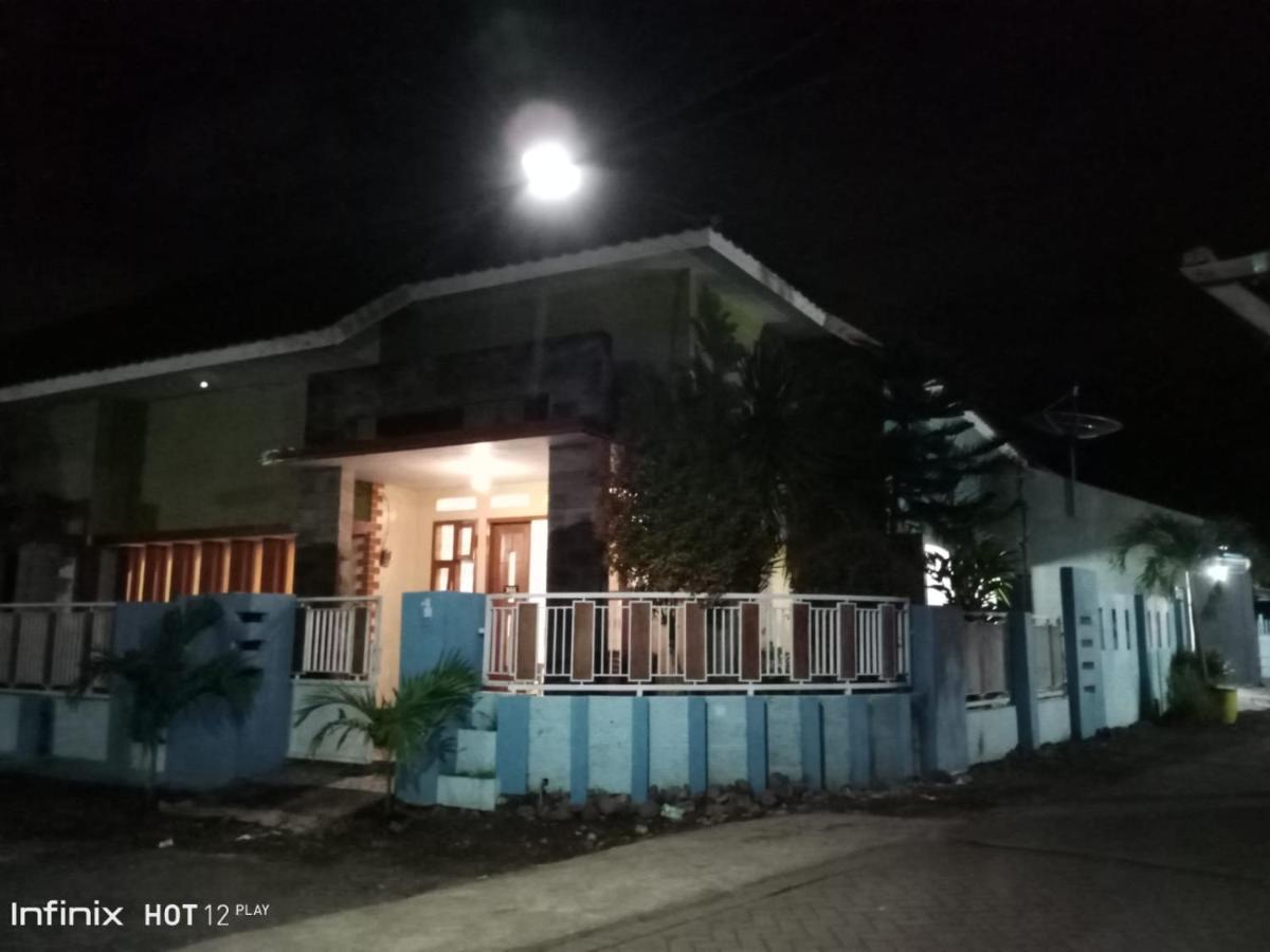 999 Khs 2 Homestay Gilimanuk Exterior foto
